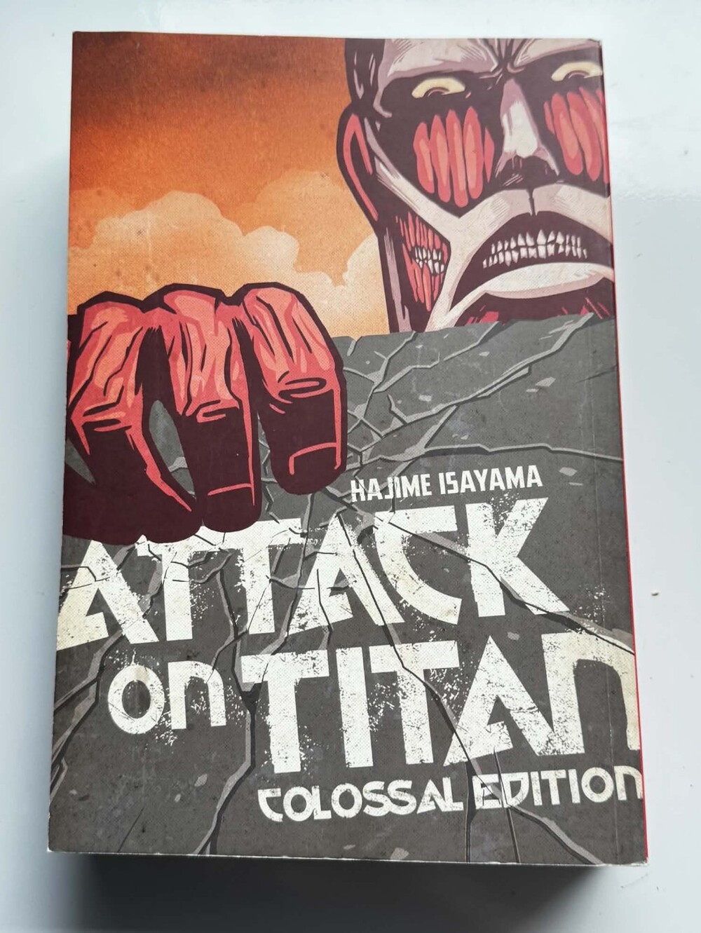 Kodansha Comics Attack on Titan Colossal Edition 1